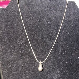 16 inch Elegant Sterling Silver Teardrop Necklace